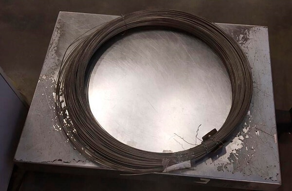 Проволока нержавеющая сварочная 0,8 мм СВ-06Х19Н9Т ГОСТ 2246-70 фото